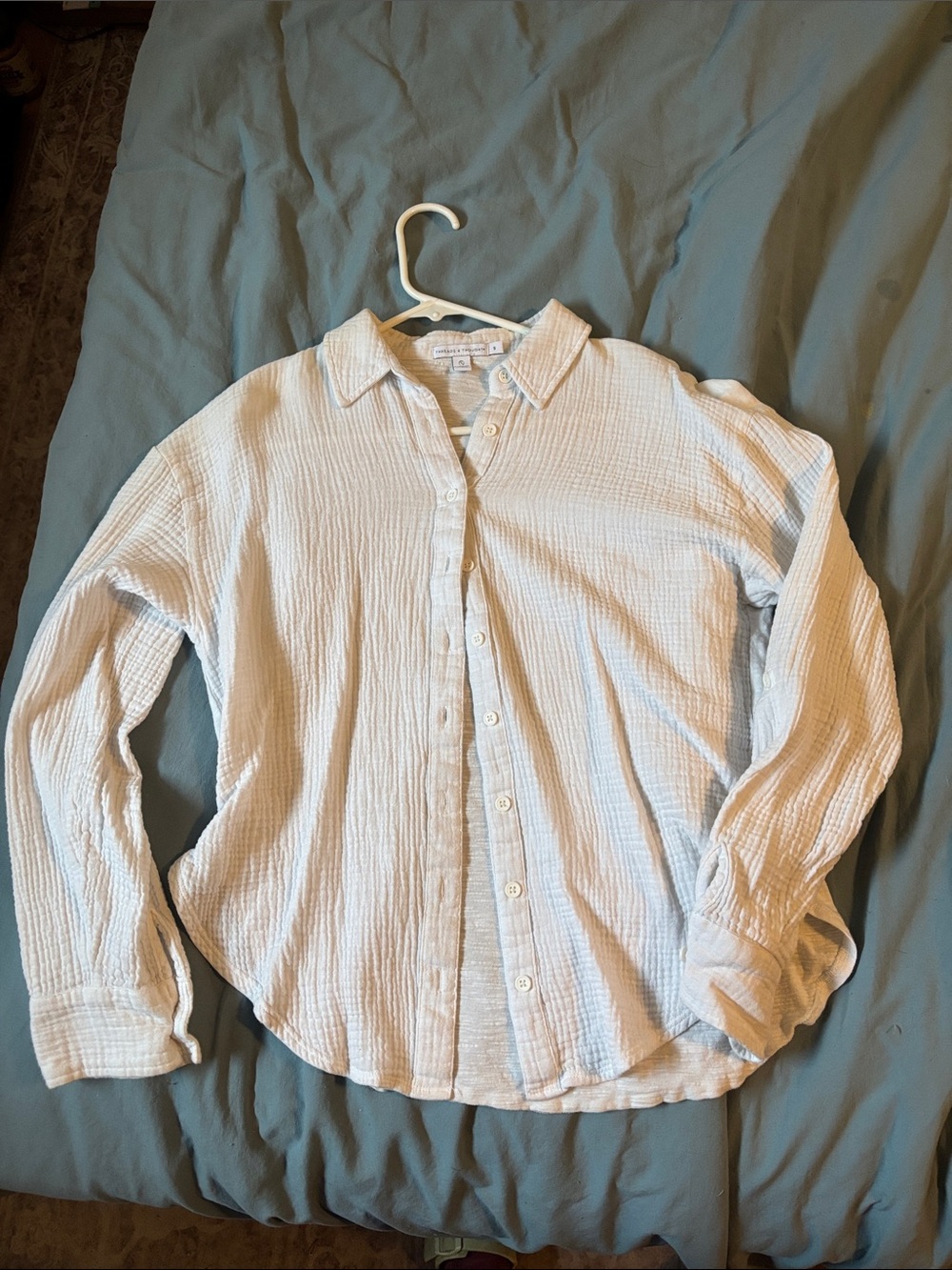 Women’s White Textured Button-Down Shirt — Casual Collared Top